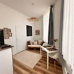 Le Channel Apartment
