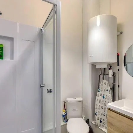 Le Channel Apartment